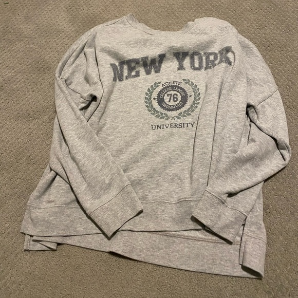grey crewneck - Picture 1 of 2